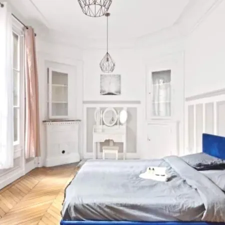 Haussmannien Saint Michel Notre Dame *