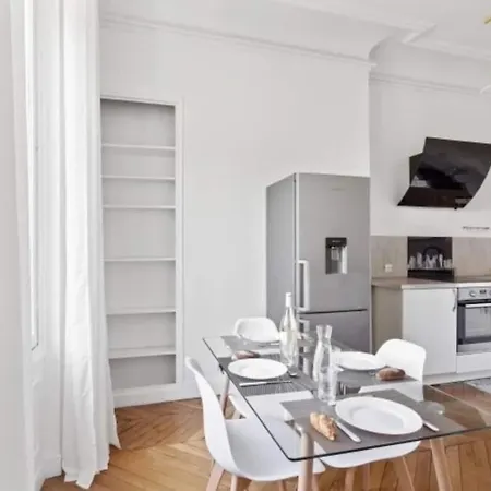 Haussmannien Saint Michel Notre Dame Paris