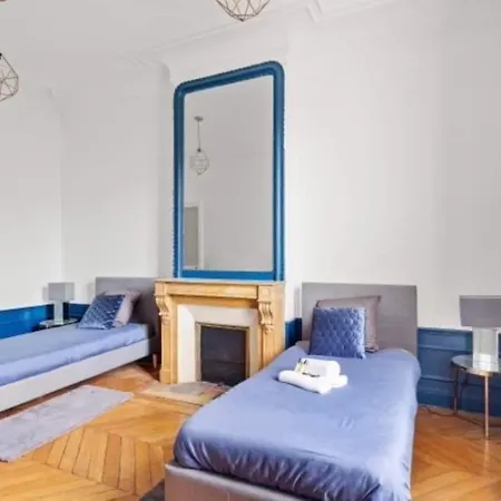 Haussmannien Saint Michel Notre Dame Paris