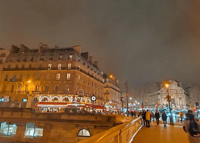 Haussmannien Saint Michel Notre Dame