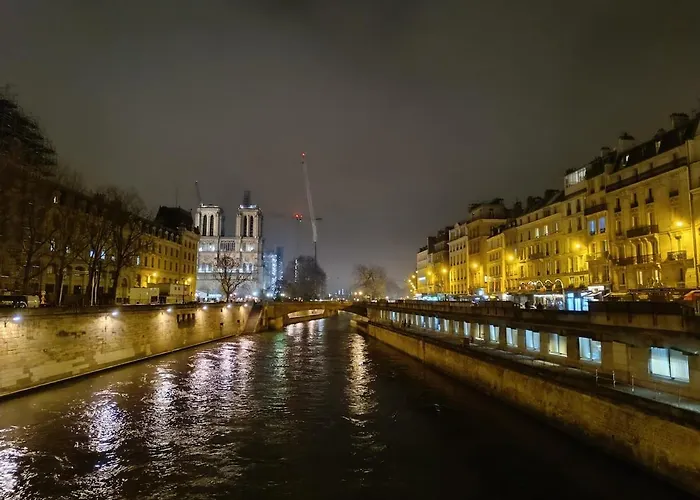 Haussmannien Saint Michel Notre Dame * Párizs